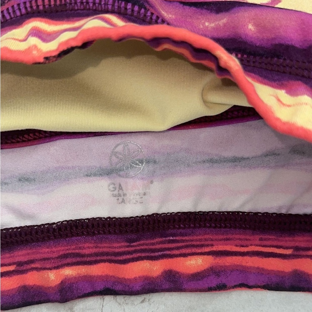 GOGAGO Old Navy, GAIAM Activewear, sports bras, neon, bright colors, large lot - Picture 4 of 5